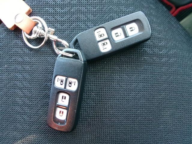 Ｎ－ＢＯＸカスタム Ｇ・ターボＡパッケージ　女性ユーザー下取車　禁煙車　純正ナビＴＶ　バックカメラ　Ｂｌｕｅｔｏｏｔｈ　両側パワースライドドア　キセノンヘッドライト　純正アルミホイール　ＥＴＣ　パドルシフト（25枚目）