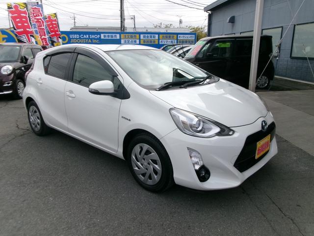 アクア Ｇ　セーフティセンス　雹害車　禁煙車　オプションＬＥＤヘッドライト　ＬＥＤフォグランプ　純正ナビＴＶ　バックカメラ　革巻きステアリング　Ｂｌｕｅｔｏｏｔｈ　ドルフィンアンテナ　アイソフィックス（4枚目）