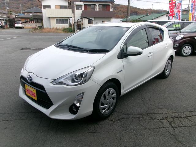 アクア Ｇ　セーフティセンス　雹害車　禁煙車　オプションＬＥＤヘッドライト　ＬＥＤフォグランプ　純正ナビＴＶ　バックカメラ　革巻きステアリング　Ｂｌｕｅｔｏｏｔｈ　ドルフィンアンテナ　アイソフィックス（5枚目）