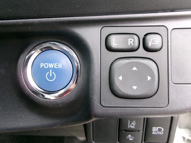 アクア Ｇ　セーフティセンス　雹害車　禁煙車　オプションＬＥＤヘッドライト　ＬＥＤフォグランプ　純正ナビＴＶ　バックカメラ　革巻きステアリング　Ｂｌｕｅｔｏｏｔｈ　ドルフィンアンテナ　アイソフィックス（16枚目）