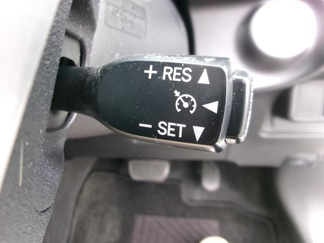 アクア Ｇ　セーフティセンス　雹害車　禁煙車　オプションＬＥＤヘッドライト　ＬＥＤフォグランプ　純正ナビＴＶ　バックカメラ　革巻きステアリング　Ｂｌｕｅｔｏｏｔｈ　ドルフィンアンテナ　アイソフィックス（18枚目）