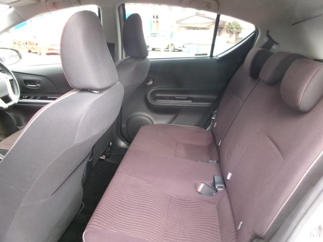 アクア Ｇ　セーフティセンス　雹害車　禁煙車　オプションＬＥＤヘッドライト　ＬＥＤフォグランプ　純正ナビＴＶ　バックカメラ　革巻きステアリング　Ｂｌｕｅｔｏｏｔｈ　ドルフィンアンテナ　アイソフィックス（28枚目）