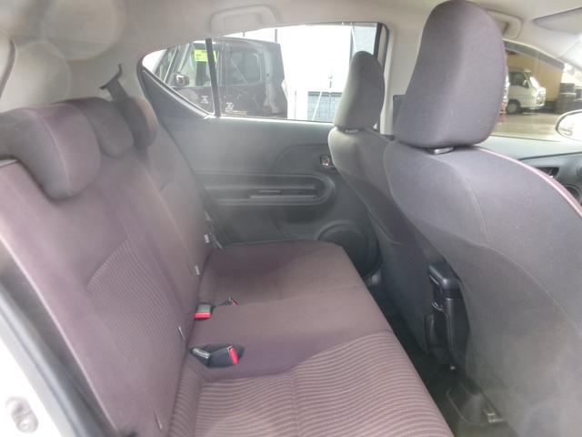 アクア Ｇ　セーフティセンス　雹害車　禁煙車　オプションＬＥＤヘッドライト　ＬＥＤフォグランプ　純正ナビＴＶ　バックカメラ　革巻きステアリング　Ｂｌｕｅｔｏｏｔｈ　ドルフィンアンテナ　アイソフィックス（29枚目）