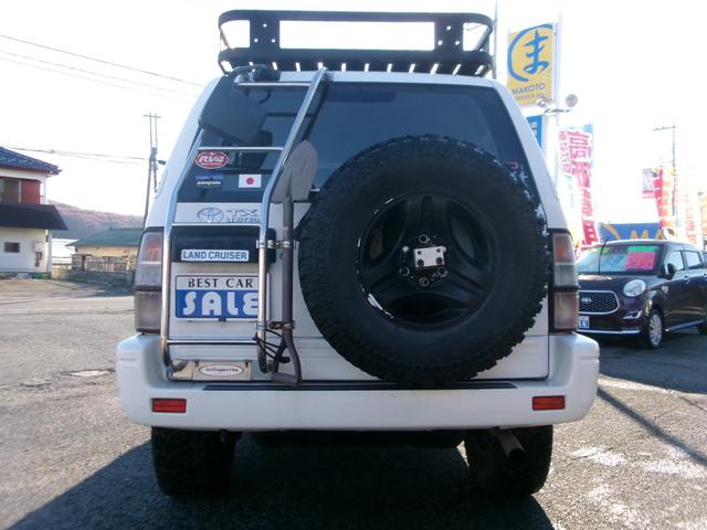 ランドクルーザープラド ＴＸリミテッド　ユーザー下取車　禁煙車　サンルーフ　８人乗り（3枚目）