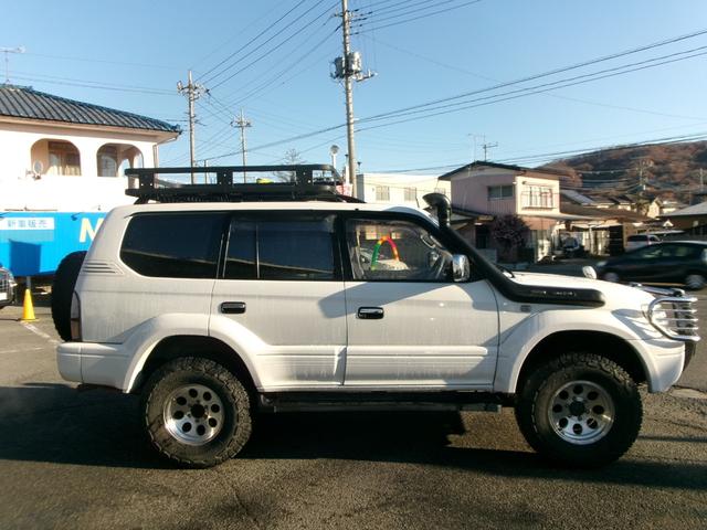 ランドクルーザープラド ＴＸリミテッド　ユーザー下取車　禁煙車　サンルーフ　８人乗り（6枚目）