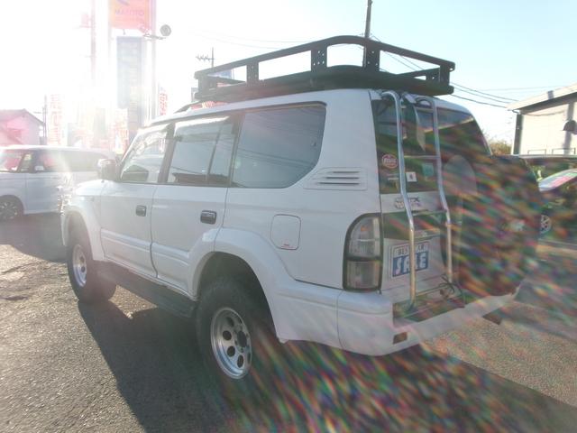 ランドクルーザープラド ＴＸリミテッド　ユーザー下取車　禁煙車　サンルーフ　８人乗り（8枚目）