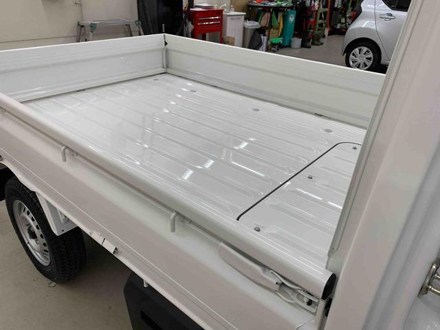 ハイゼットトラック スタンダード　農用スペシャル　４ＷＤ　オートライト・オートマチックハイビーム・ＡＭＦＭラジオ・キーレスエントリー・アイドリングストップ・スマートアシスト・マニュアルエアコン（17枚目）