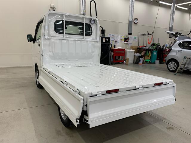 ハイゼットトラック スタンダード　農用スペシャル　４ＷＤ　オートライト・オートマチックハイビーム・ＡＭＦＭラジオ・キーレスエントリー・アイドリングストップ・スマートアシスト・マニュアルエアコン（39枚目）