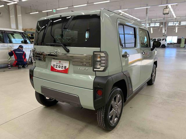 タフト Ｇターボ　ダーククロムベンチャー　４ＷＤ　ＬＥＤヘッドライト・オートライト・オートマチックハイビーム・プッシュスタートボタン・アイドリングストップ・スマートアシスト・シートヒーター・オートエアコン・電動格納式ドアミラー（11枚目）