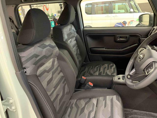 タフト Ｇターボ　ダーククロムベンチャー　４ＷＤ　ＬＥＤヘッドライト・オートライト・オートマチックハイビーム・プッシュスタートボタン・アイドリングストップ・スマートアシスト・シートヒーター・オートエアコン・電動格納式ドアミラー（16枚目）