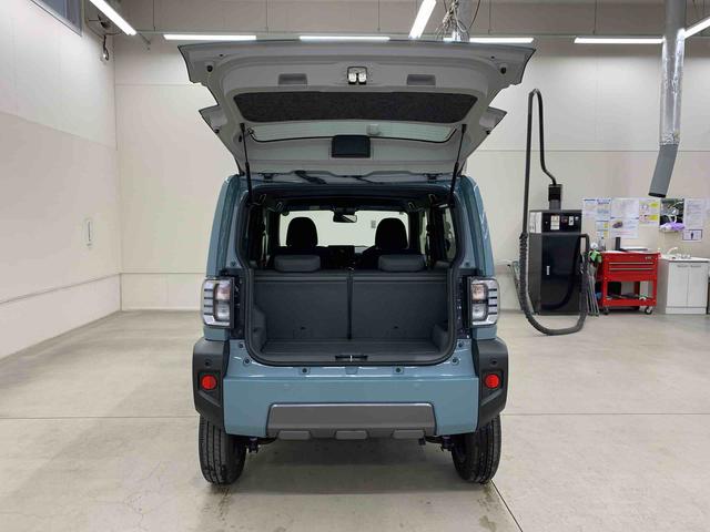 タフト Ｇ　ダーククロムベンチャー　２ＷＤ　ＬＥＤヘッドライト・オートライト・オートマチックハイビーム・プッシュスタートボタン・アイドリングストップ・シートヒーター・オートエアコン・電動パーキングブレーキ・スマートアシスト（39枚目）