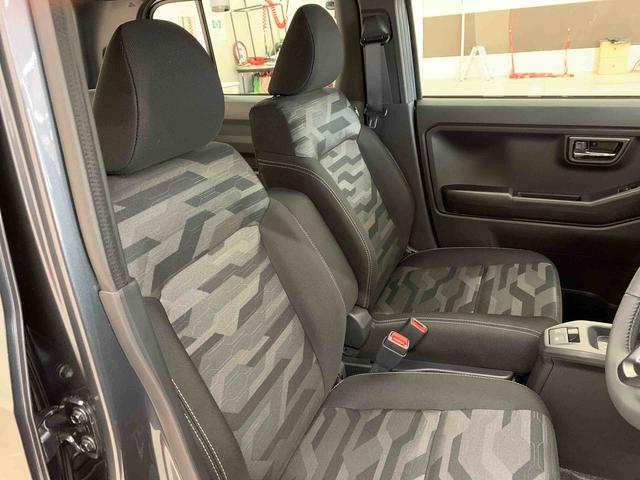 タフト Ｇ　ダーククロムベンチャー　４ＷＤ　ＬＥＤヘッドライト・オートライト・オートマチックハイビーム・プッシュスタートボタン・アイドリングストップ・シートヒーター・オートエアコン・電動パーキングブレーキ・スマートアシスト（16枚目）