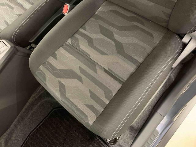 タフト Ｇ　ダーククロムベンチャー　４ＷＤ　ＬＥＤヘッドライト・オートライト・オートマチックハイビーム・プッシュスタートボタン・アイドリングストップ・シートヒーター・オートエアコン・電動パーキングブレーキ・スマートアシスト（33枚目）