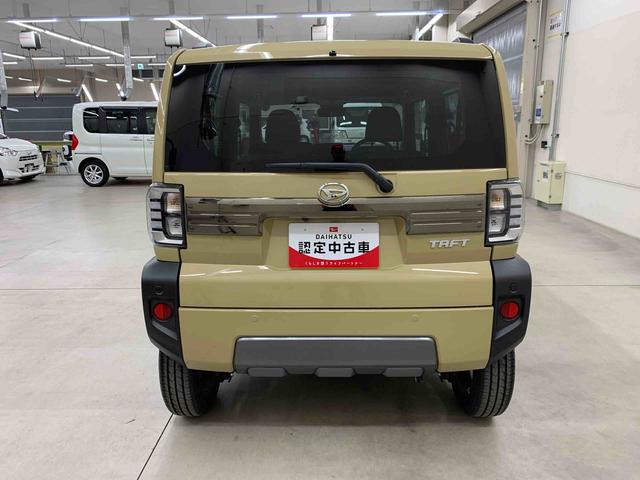 タフト G ダーククロムベンチャー 2WD LEDヘッドライト・オートライト・オートマチックハイビーム・プッシュスタートボタン・アイドリングストップ・シートヒーター・オートエアコン・電動パーキングブレーキ・スマートアシスト(6枚目)