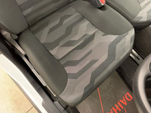 タント ファンクロス 2WD 両側電動スライドドア・LEDヘッドライト・オートライト・オートマチックハイビーム・プッシュスタートボタン・アイドリングストップ・シートヒーター・電動パーキングブレーキ・スマートアシスト(32枚目)