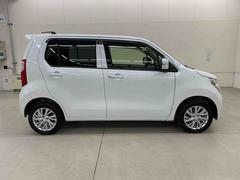 軽自動車、小型車を中心に常時３００台展示車を御用意させて頂いております 7