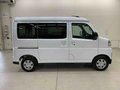 軽自動車、小型車を中心に常時３００台展示車を御用意させて頂いております 7
