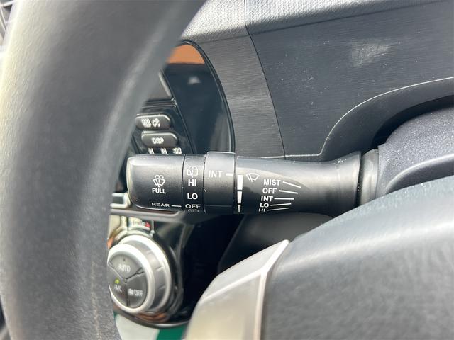 アクア S ドライブレコーダー ETC バックカメラ ナビ TV アルミホイール オートライト スマートキー アイドリングストップ 電動格納ミラー シートヒーター CVT 衝突安全ボディ ABS ESC CD(9枚目)