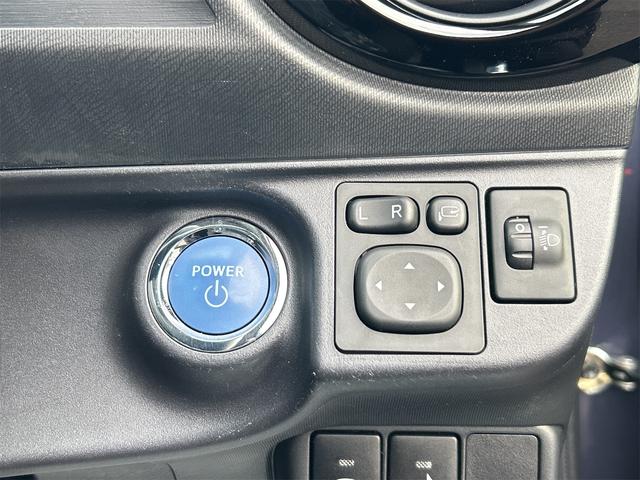 アクア S ドライブレコーダー ETC バックカメラ ナビ TV アルミホイール オートライト スマートキー アイドリングストップ 電動格納ミラー シートヒーター CVT 衝突安全ボディ ABS ESC CD(11枚目)