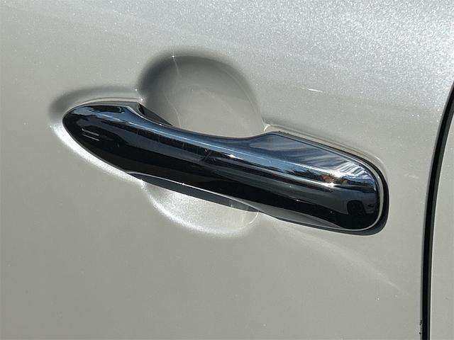 ハリアーハイブリッド G レザーパッケージ ドライブレコーダー バックカメラ クリアランスソナー オートクルーズコントロール レーンアシスト パワーシート 衝突被害軽減システム ナビ オートマチックハイビーム オートライト LEDヘッドランプ(39枚目)