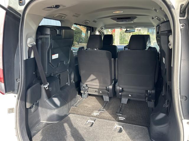 ノア ハイブリッドX ETC バックカメラ ナビ TV 両側電動スライドドア オートライト LEDヘッドランプ スマートキー 電動格納ミラー 後席モニター 3列シート ウォークスルー CVT アルミホイール CD USB(28枚目)