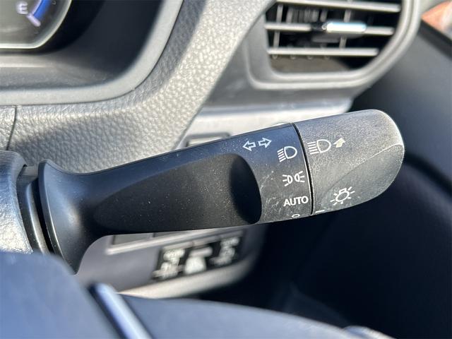 ノア ハイブリッドX ETC バックカメラ ナビ TV 両側電動スライドドア オートライト LEDヘッドランプ スマートキー 電動格納ミラー 後席モニター 3列シート ウォークスルー CVT アルミホイール CD USB(42枚目)