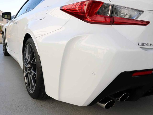 ＲＣ Ｆ ベースグレード　マークレビンソン　フレアレッドセミアニリン本革　クリアランスソナー　純正オプションＢＢＳ製ポリッシュ仕上げスパイラル１０本スポーク１９ＡＷ　４連エキゾーストディフューザー　アクティブリヤウイング（27枚目）