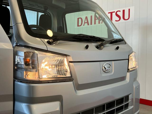 スタンダード 農用スペシャル 4WD 5速マニュアル アイドリングストップ 作業灯 エアコン パワステ センターデフロック 純正AM/FMラジオ 衝突被害軽減システム 横滑り防止機構(15枚目)