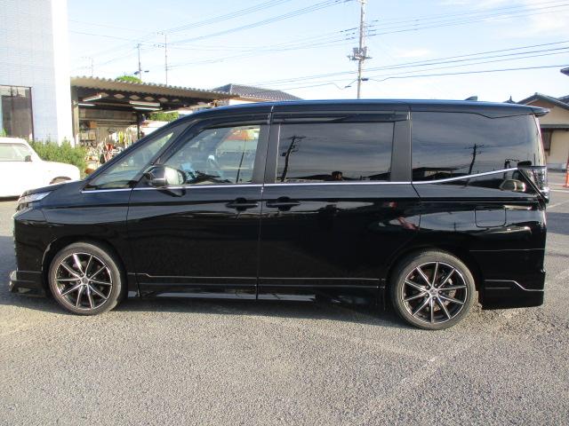 ヴォクシー ハイブリッドS-Z ツインモニター GRフルエアロ パワーバックドア(5枚目)