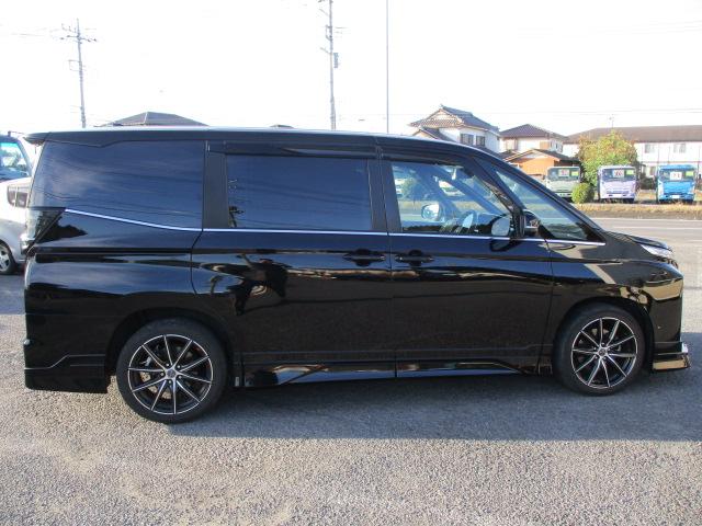 ヴォクシー ハイブリッドS-Z ツインモニター GRフルエアロ パワーバックドア(6枚目)