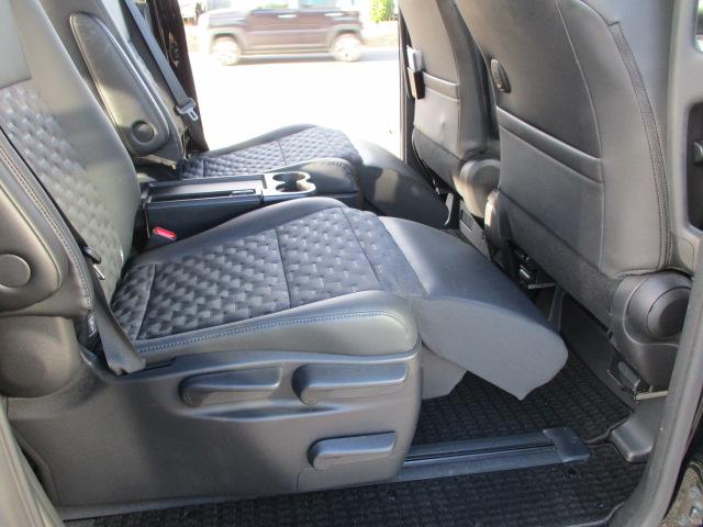 ヴォクシー ハイブリッドS-Z ツインモニター GRフルエアロ パワーバックドア(13枚目)