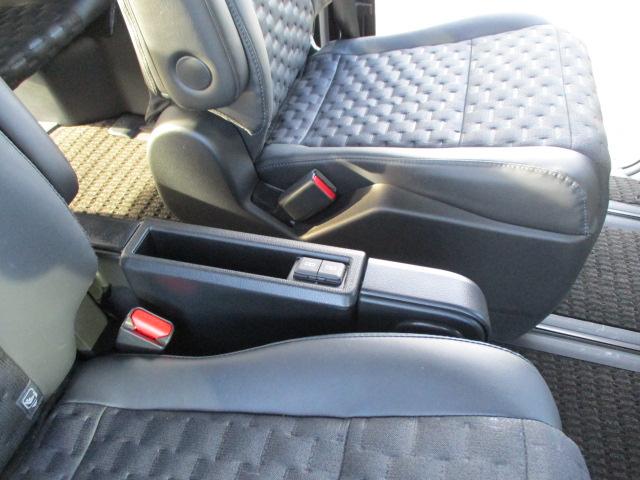 ヴォクシー ハイブリッドS-Z ツインモニター GRフルエアロ パワーバックドア(18枚目)