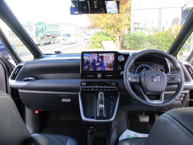 ヴォクシー ハイブリッドS-Z ツインモニター GRフルエアロ パワーバックドア(28枚目)