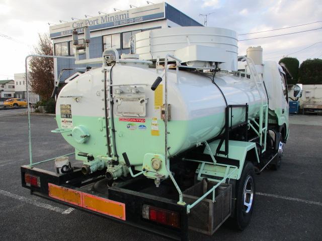 デュトロ 　糞尿車　モリタ製　最大積載容量３７００Ｌ（3枚目）