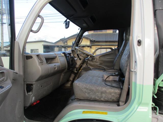 デュトロ 　糞尿車　モリタ製　最大積載容量３７００Ｌ（8枚目）