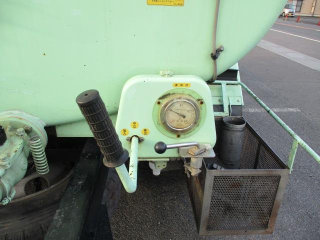 デュトロ 　糞尿車　モリタ製　最大積載容量３７００Ｌ（15枚目）