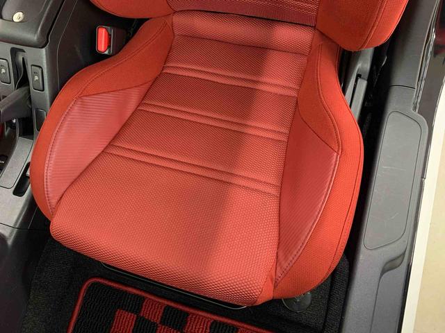 コペン ローブ　２ＷＤ　オープンカー・ＬＥＤヘッドライト・プッシュスタートボタン・アイドリングストップ・センターカップホルダー・オートエアコン・電動格納式ドアミラー（33枚目）