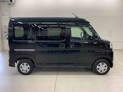 軽自動車、小型車を中心に常時３００台展示車を御用意させて頂いております 7