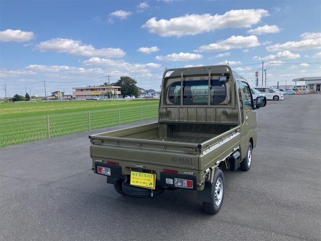 ハイゼットトラック ジャンボエクストラ　届出済未使用車　純正ナビ／ＴＶ　スマートキー　プッシュスタート　電動格納ドアミラー　パワーウィンドウ　スマートアシストＬＥＤヘッドライト　ＬＥＤフォグランプ　ＬＥＤ大型荷台作業灯　４ＷＤ　ＣＶＴ（5枚目）