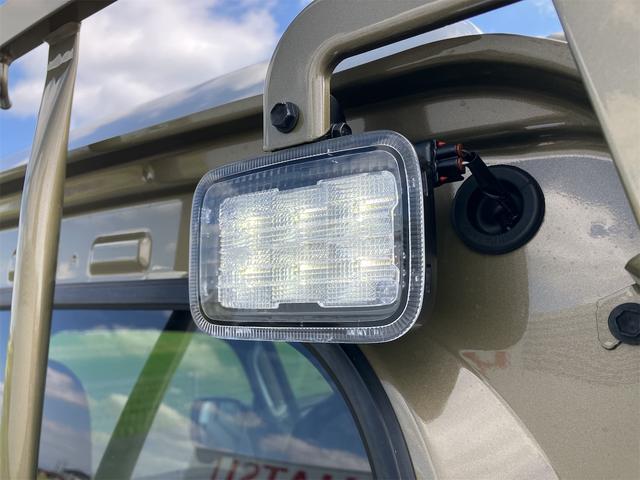 ハイゼットトラック ジャンボエクストラ　届出済未使用車　純正ナビ／ＴＶ　スマートキー　プッシュスタート　電動格納ドアミラー　パワーウィンドウ　スマートアシストＬＥＤヘッドライト　ＬＥＤフォグランプ　ＬＥＤ大型荷台作業灯　４ＷＤ　ＣＶＴ（27枚目）