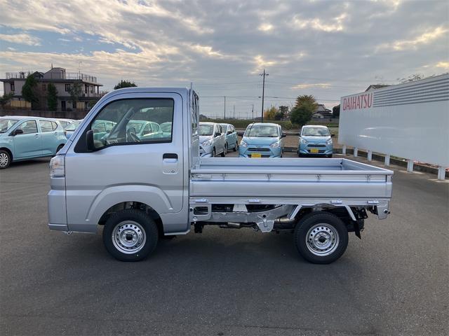 ハイゼットトラック スタンダード　農用スペシャルＳＡＩＩＩｔ　届出済未使用車　エアコン　パワーステアリング　ＡＭ／ＦＭラジオ　ＬＥＤ大型荷台作業灯　リア４枚リーフスプリング　スーパーデフロック　スーパーＵＶカットガラス　コーナーセンサー　ＣＶＴ　４ＷＤ（8枚目）