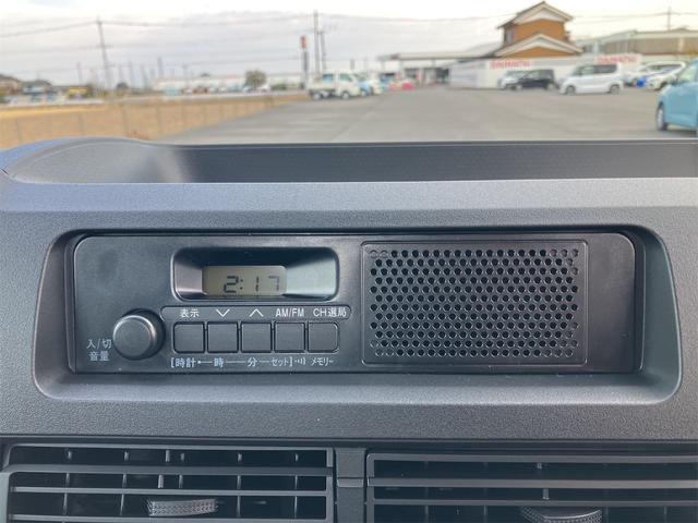 ハイゼットトラック スタンダード　農用スペシャルＳＡＩＩＩｔ　届出済未使用車　エアコン　パワーステアリング　ＡＭ／ＦＭラジオ　ＬＥＤ大型荷台作業灯　リア４枚リーフスプリング　スーパーデフロック　スーパーＵＶカットガラス　コーナーセンサー　ＣＶＴ　４ＷＤ（15枚目）