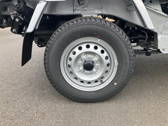 ハイゼットトラック スタンダード　農用スペシャルＳＡＩＩＩｔ　届出済未使用車　エアコン　パワーステアリング　ＡＭ／ＦＭラジオ　ＬＥＤ大型荷台作業灯　リア４枚リーフスプリング　スーパーデフロック　スーパーＵＶカットガラス　コーナーセンサー　ＣＶＴ　４ＷＤ（25枚目）