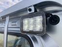 ローダンプ　届出済未使用車　エアコン　パワーステアリング　ＡＭ／ＦＭラジオ　スマートアシスト　ＬＥＤ大型荷台作業灯　スーパーデフロック　電動モーター式ダンプ　コーナーセンサー　電子制御式４ＷＤ　ＣＶＴ（13枚目）