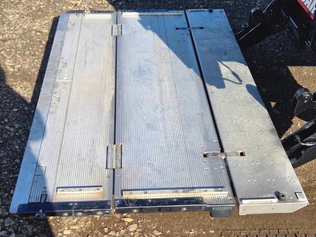 キャンター （46枚目）