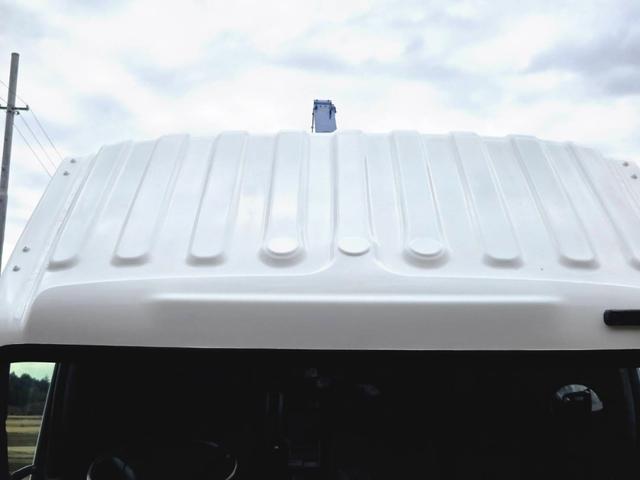 フォワード 　平成２５年式　タダノ　３段クレーン　新明和　アームロール　脱着装置付コンテナ専用車　最大積載量２７５０ｋｇ　ラジコン　ＣＣＡ４－４０　ツインホイスト　ＴＫＧ－ＦＲＲ９０Ｓ２　車輌総重量７９８０ｋｇ（30枚目）