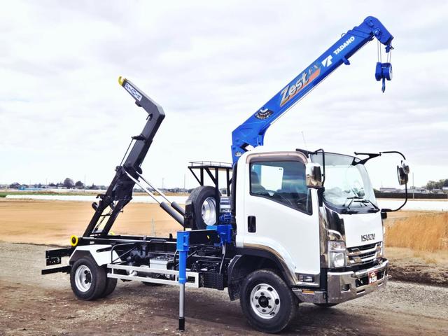 フォワード 　平成２５年式　タダノ　３段クレーン　新明和　アームロール　脱着装置付コンテナ専用車　最大積載量２７５０ｋｇ　ラジコン　ＣＣＡ４－４０　ツインホイスト　ＴＫＧ－ＦＲＲ９０Ｓ２　車輌総重量７９８０ｋｇ（62枚目）