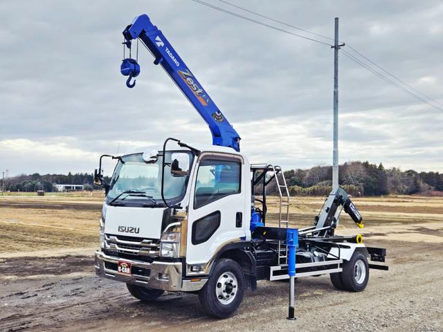 フォワード 　平成２５年式　タダノ　３段クレーン　新明和　アームロール　脱着装置付コンテナ専用車　最大積載量２７５０ｋｇ　ラジコン　ＣＣＡ４－４０　ツインホイスト　ＴＫＧ－ＦＲＲ９０Ｓ２　車輌総重量７９８０ｋｇ（67枚目）