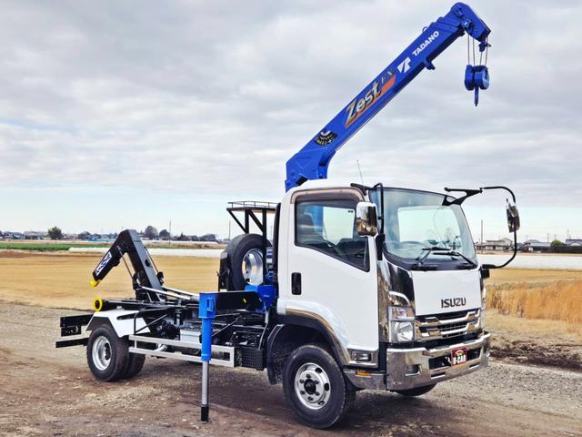 フォワード 　平成２５年式　タダノ　３段クレーン　新明和　アームロール　脱着装置付コンテナ専用車　最大積載量２７５０ｋｇ　ラジコン　ＣＣＡ４－４０　ツインホイスト　ＴＫＧ－ＦＲＲ９０Ｓ２　車輌総重量７９８０ｋｇ（68枚目）