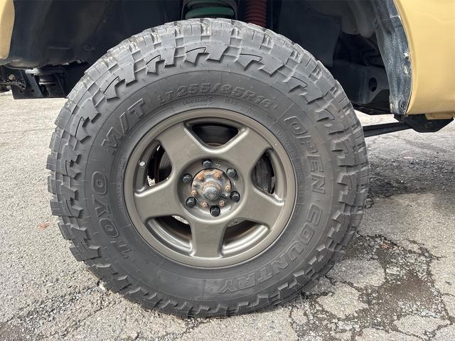 ランドクルーザー８０ ＶＸリミテッド　６０フェイス　ナローボディ　リフトアップ　サクソンマフラー　サンルーフ　ディーゼル　ウッドステアリング　ブラッドレーＶ１６インチ（43枚目）